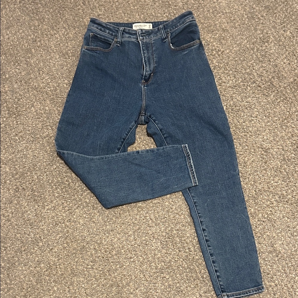 Abercrombie Curve Love Super Skinny High Rise, 28s